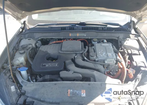 2016 Ford Fusion Se Phev z USA, uszkodzony, nr VIN 3FA6P0PU9GR101553